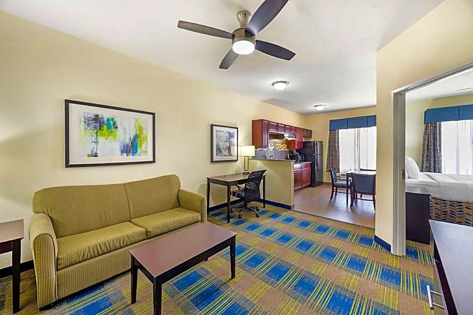 Best Western Plus Pratt