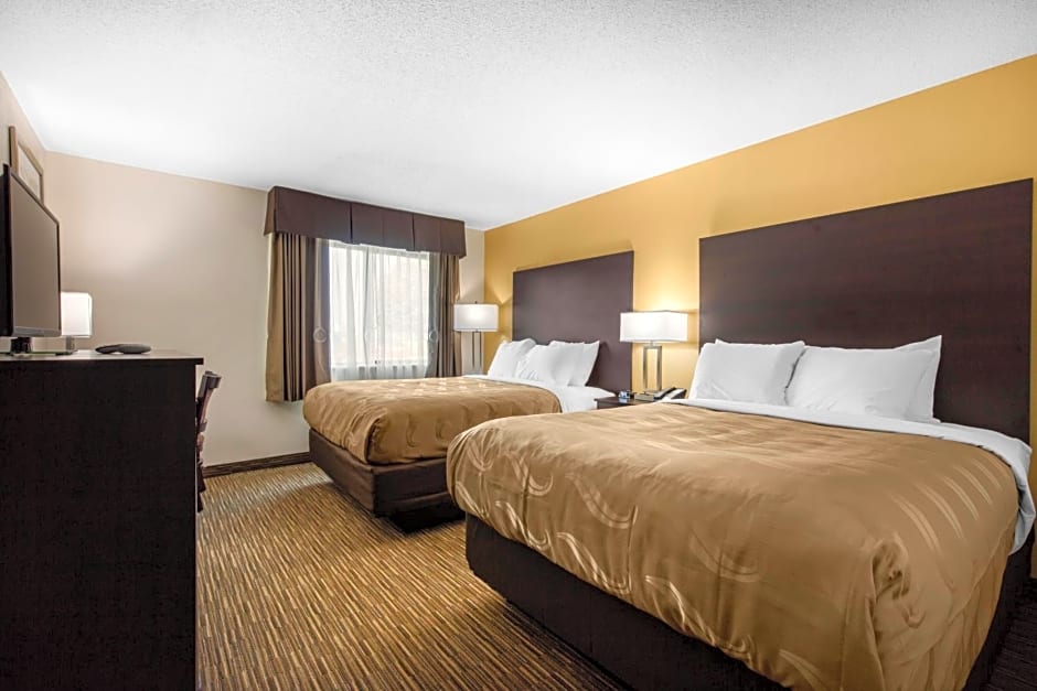 Quality Inn & Suites Metropolis I-24