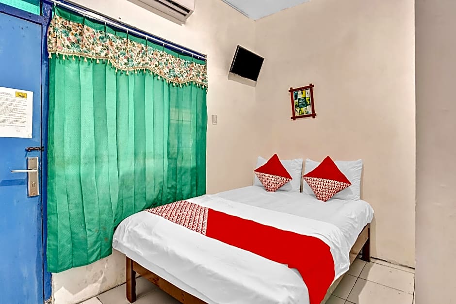 OYO Life 90523 Homestay Jenggolo