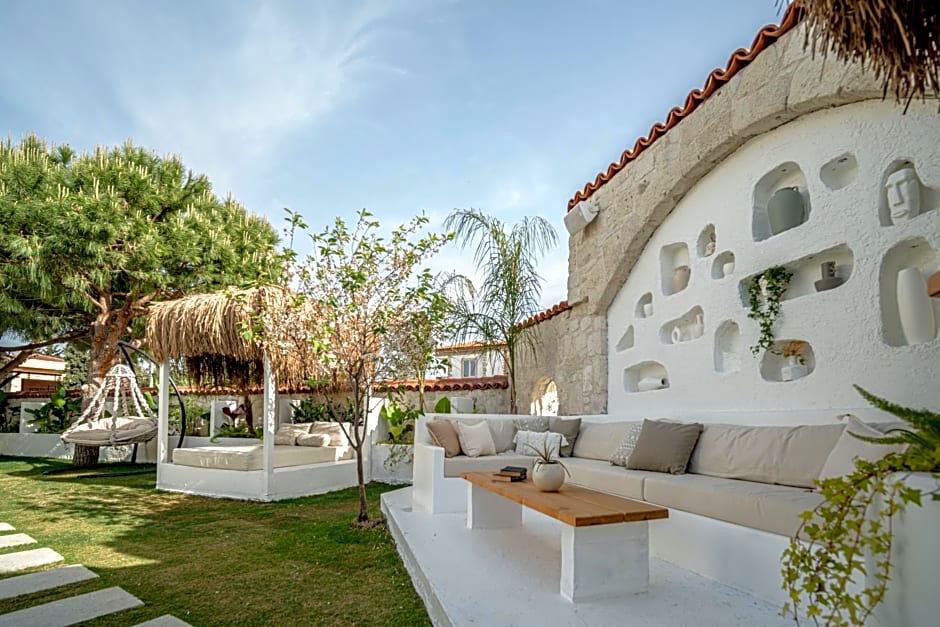 Sandal Alaçatı - Adult Only