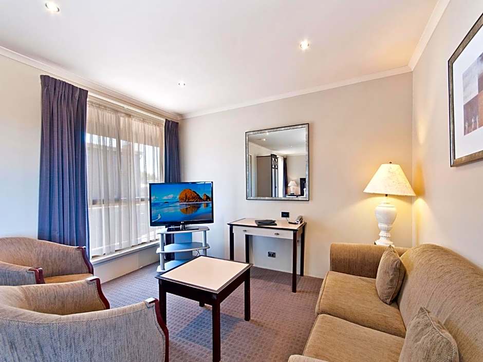 Comfort Inn On Raglan