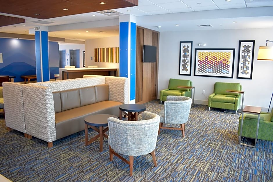 Holiday Inn Express And Suites Boston South - Randolph By IHG