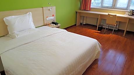 WH - Traditional Bed Room