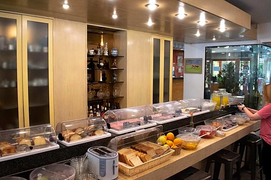 Stefanakis Hotel & Apartments