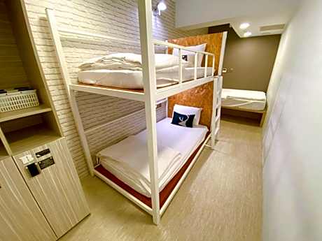 Quadruple Room with Shared Bathroom (Female Only)