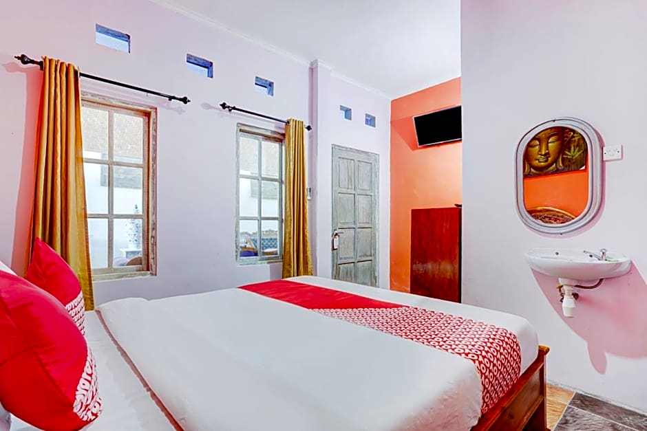 OYO 90363 Nira Guest House Sanur Bali