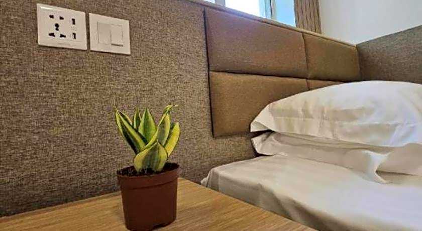 Man Va Hotel