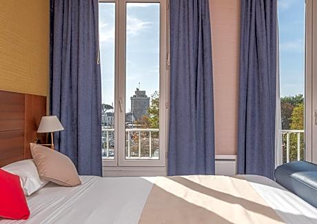 Junior Suite with Sea View or Swimming Pool View