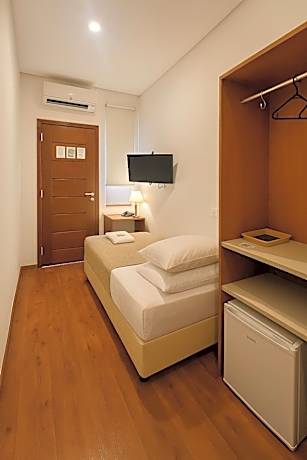 Single Room with Private Bathroom