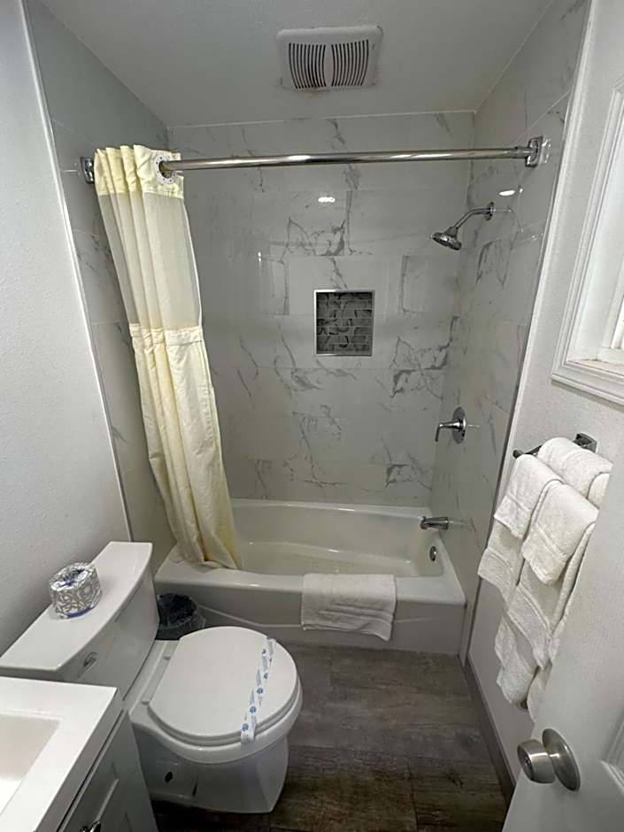 Town and Country Inn