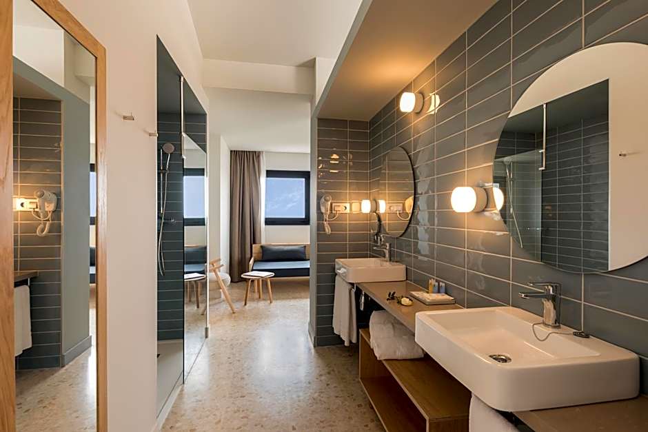 Aqua Hotel Silhouette & Spa - Adults Only