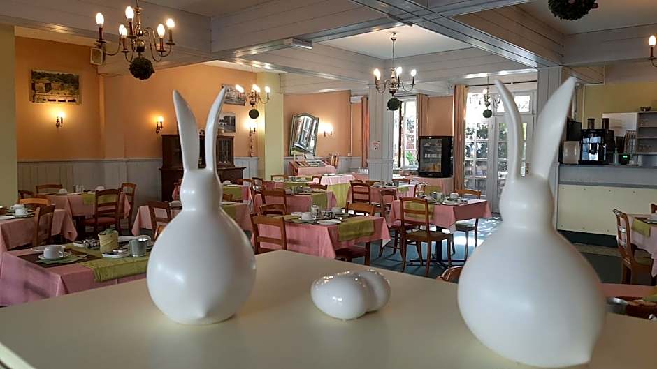 Hôtel Restaurant Aux Deux Roses
