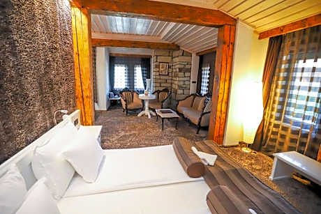 Suite with Lake View