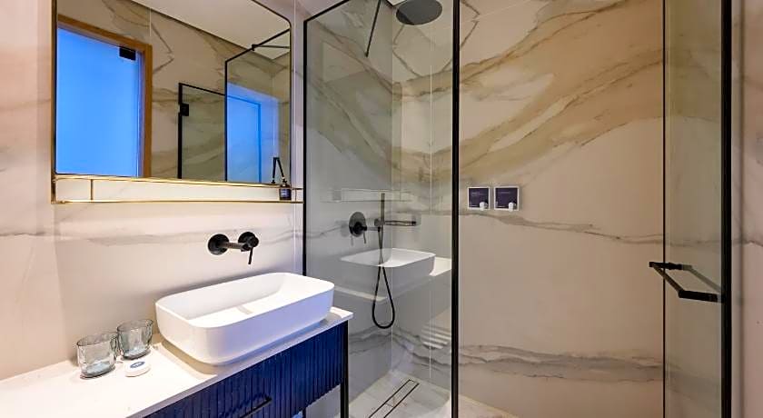 Alberto Hotel by Isrotel Design