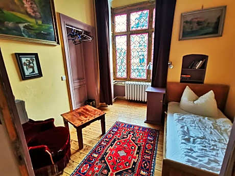 Hummel Hostel - Historische Stadtvilla mit Garten