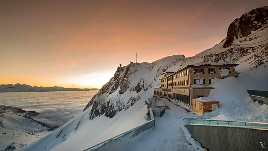 Hotel Pilatus-Kulm