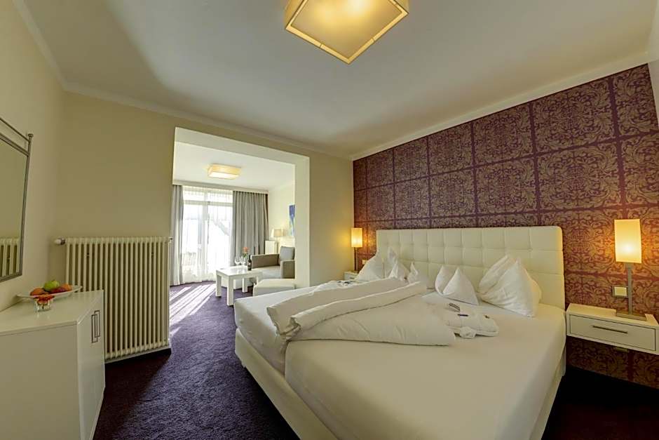 Photo 1 of 4 of Junior Suite, Balcony