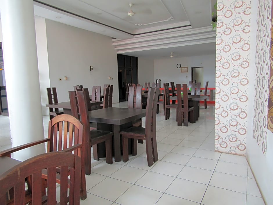 Hotel Kencana Jaya by ZUZU