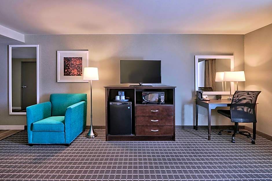 Hampton Inn By Hilton & Suites Albuquerque Airport