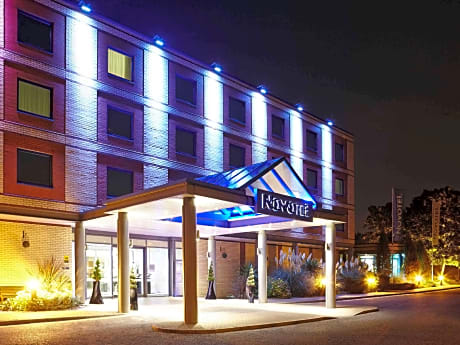 Novotel London Heathrow Airport M4 Jct. 4