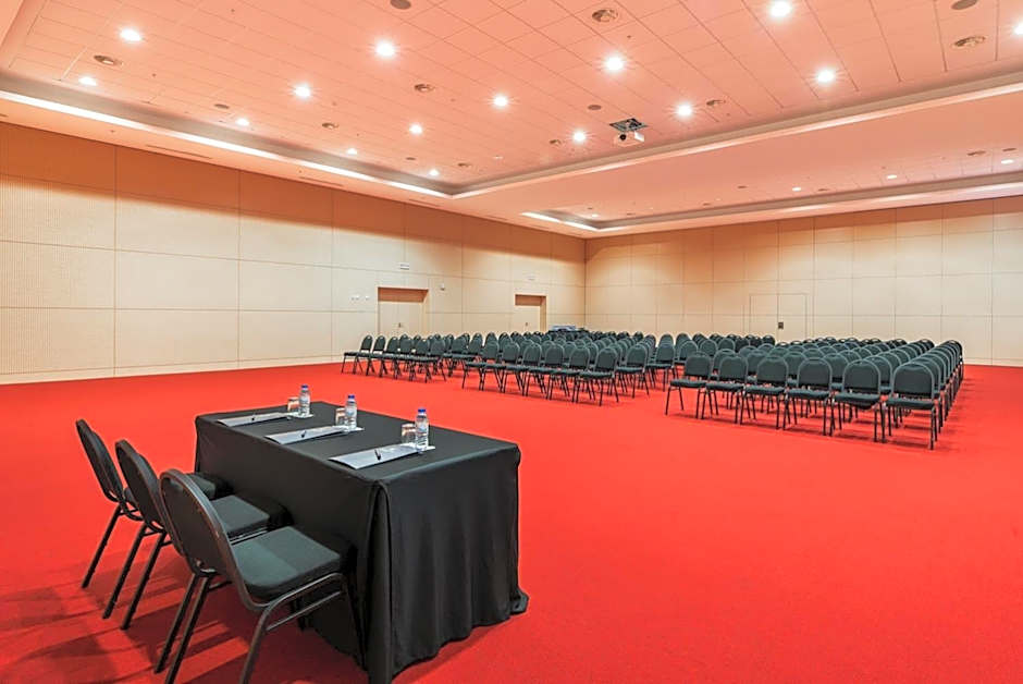 Eurostars Oasis Plaza