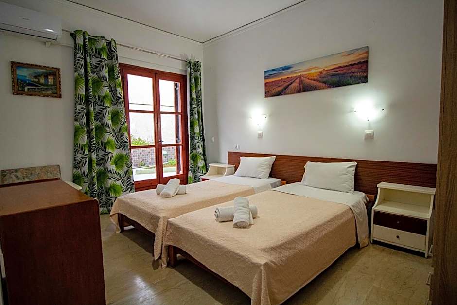 Harrys bar & apartments