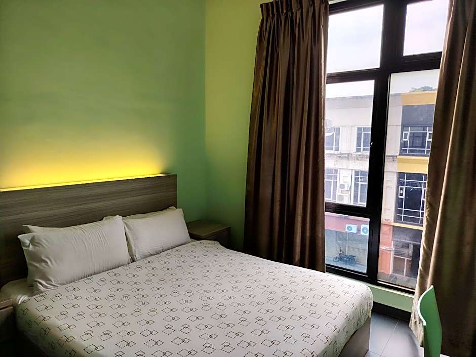 Kozi Hotel - Bukit Indah