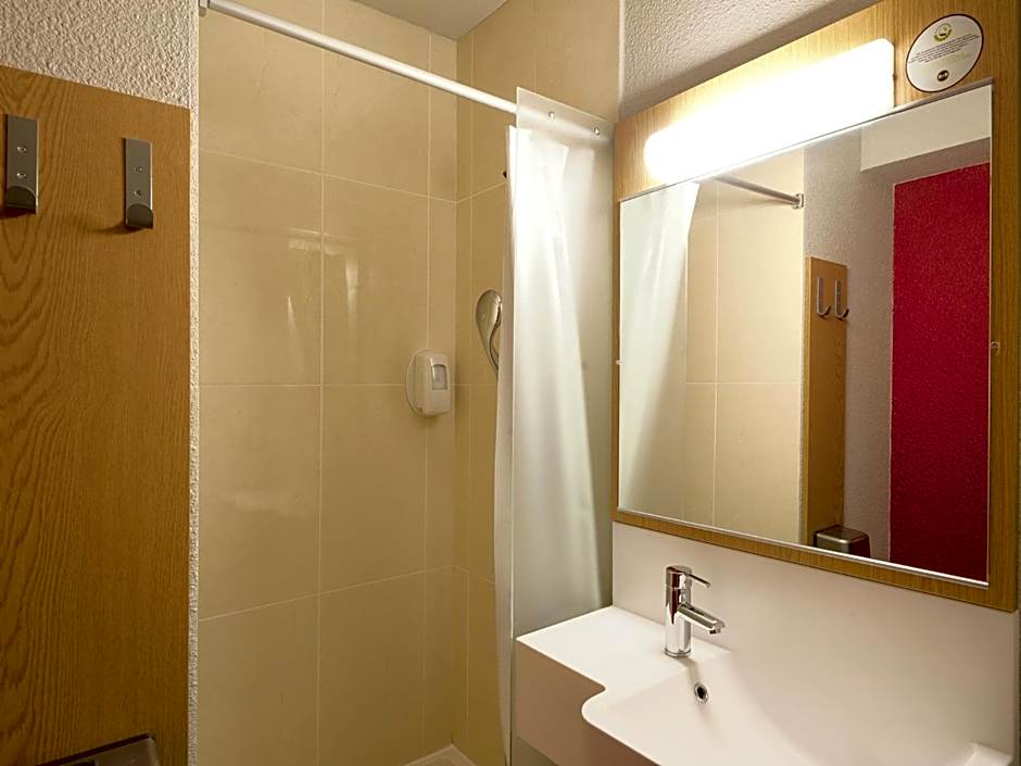 B&B Hotel Grenoble Centre Alpexpo