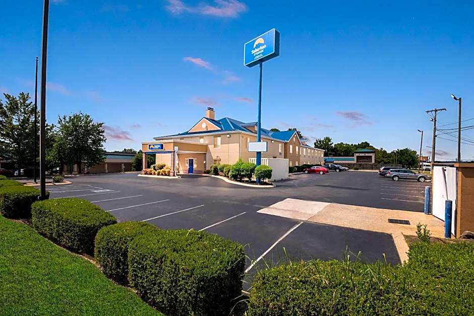 Suburban Studios Chattanooga Northeast - Ooltewah