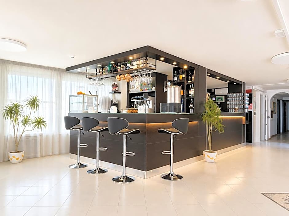 Hotel TYC