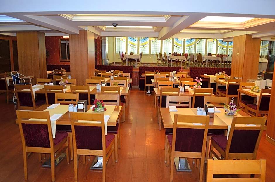 Yuksel Hotel