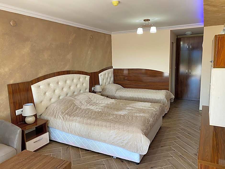 Къщи за гости "Комплекс ОАЗИС"