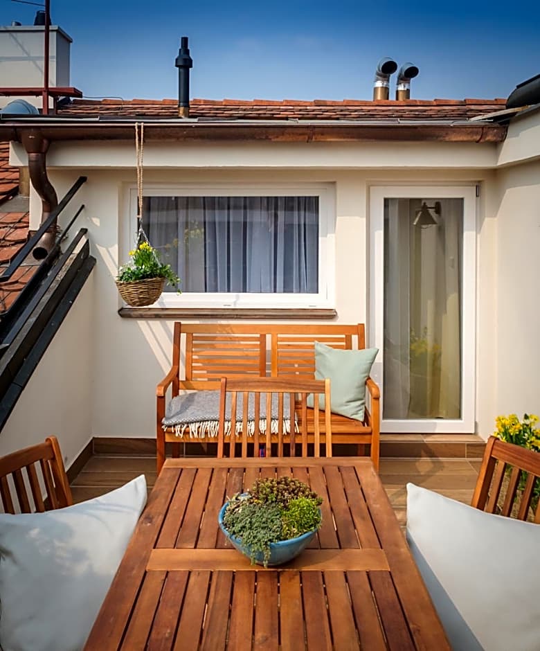 City Nest Apartments by Adrez