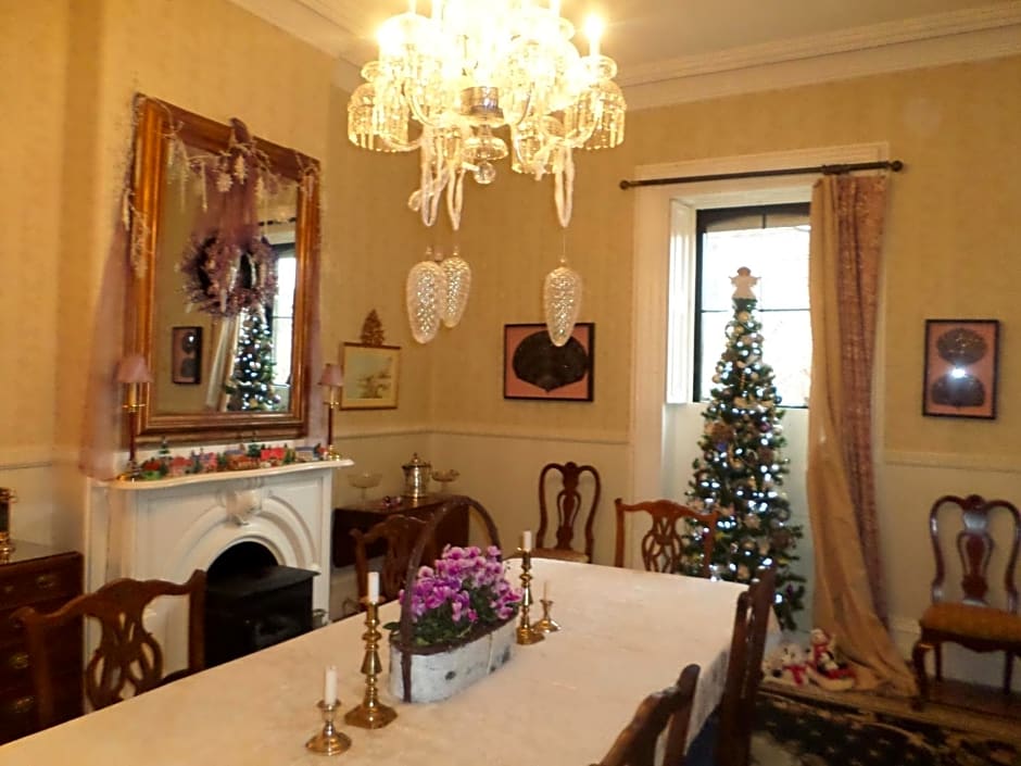 Hillard House Inn