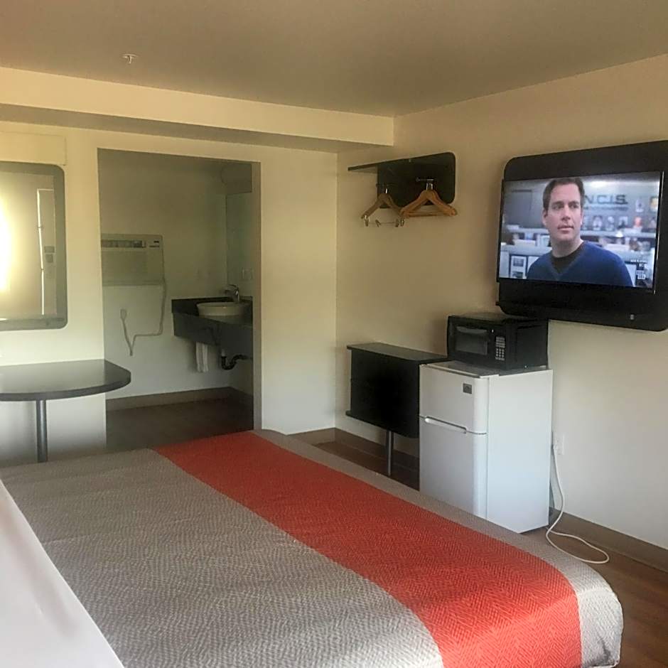 Motel 6-Bremerton, WA