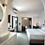 Sun Rocks Boutique Hotel - Caldera View Suites & Sunset Dining Experience