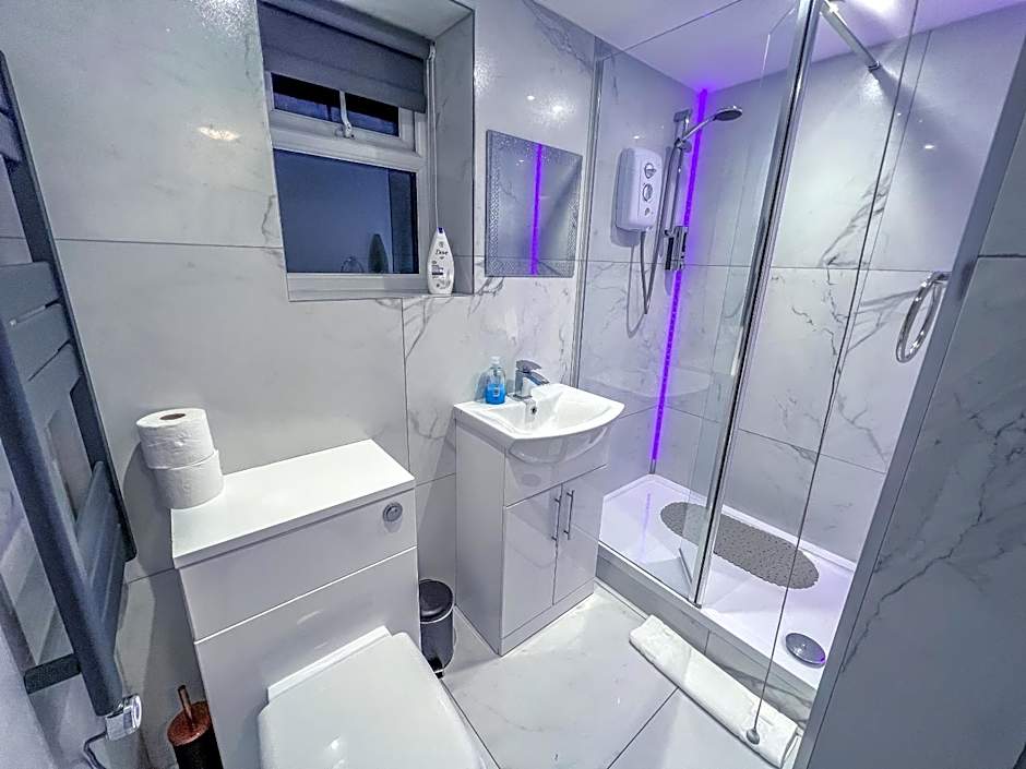 Twenty Hotel and Bar