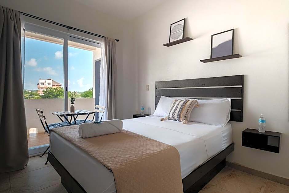 La Aurora Puerto Escondido