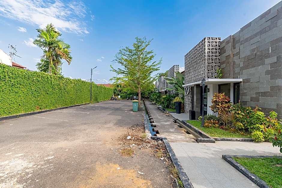 RedDoorz Plus near UNIMED Medan