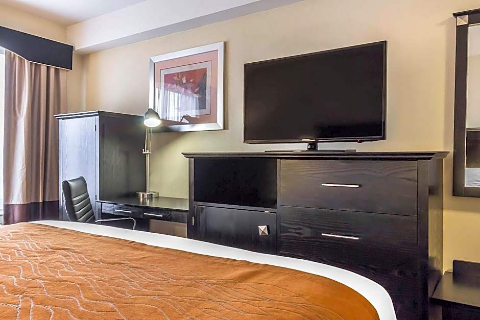 Comfort Inn & Suites LaGuardia Airport