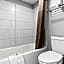 Econo Lodge Inn & Suites I-64 & Us 13