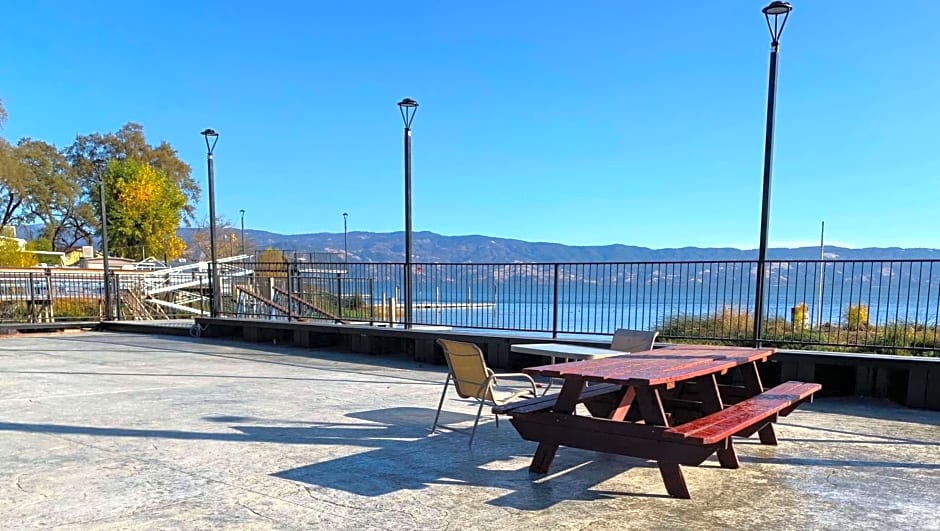 Anchorage Inn Lakeport