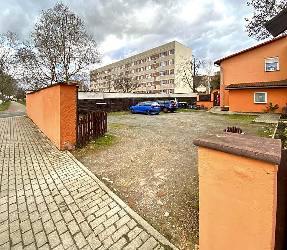 Gemütliche Unterkünfte für längeren Aufenthalt und Monteure inkl Balkon, Waschmaschine, WiFi, Küche und Parkplatz