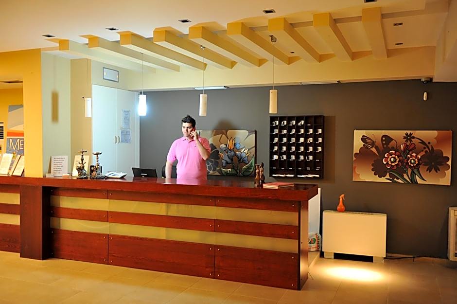 Heleni Beach Hotel
