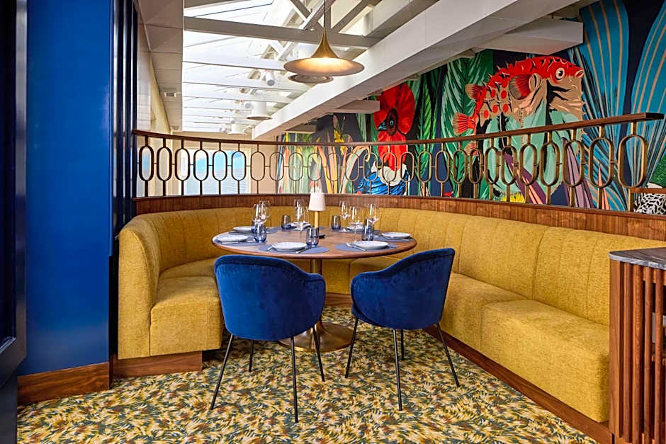 Duo Hotel Lisbon, Curio Collection by Hilton