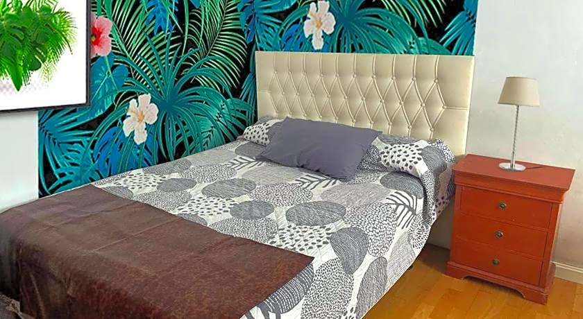 GRAN VIA VALVERDE Apartaments & ROOMS PARKING