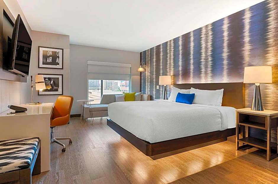 Cambria Hotel Detroit Downtown