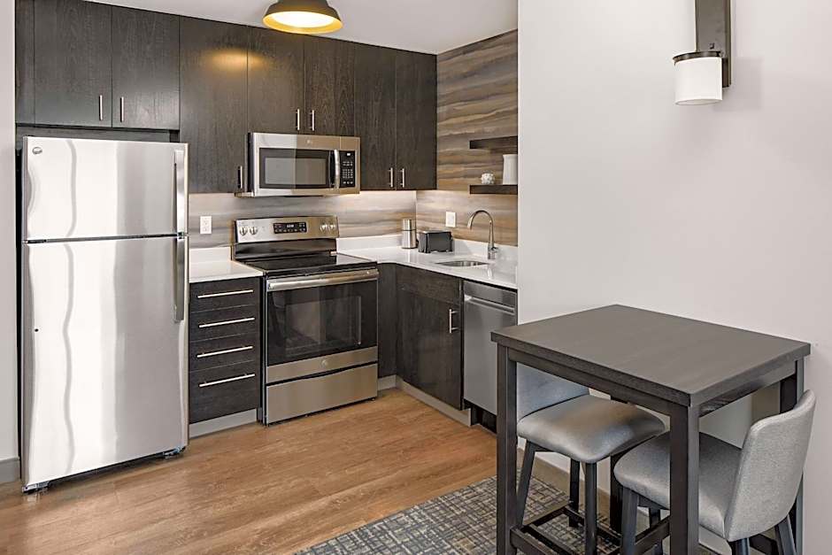 Residence Inn by Marriott Detroit Farmington Hills