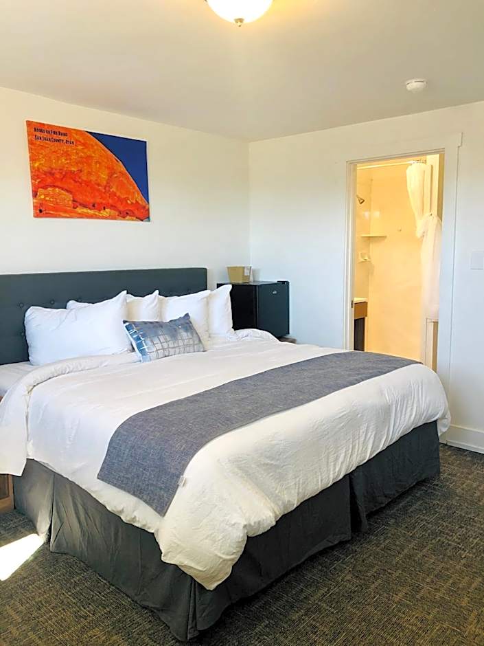 Blue Sage Inn & Suites