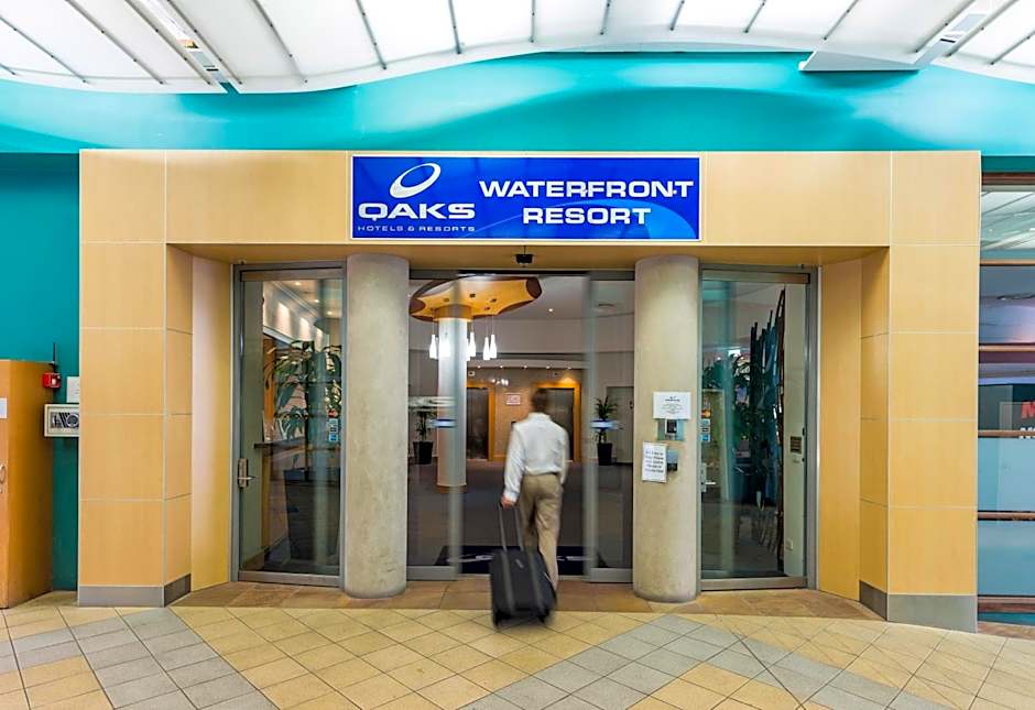 Oaks The Entrance Waterfront Suites